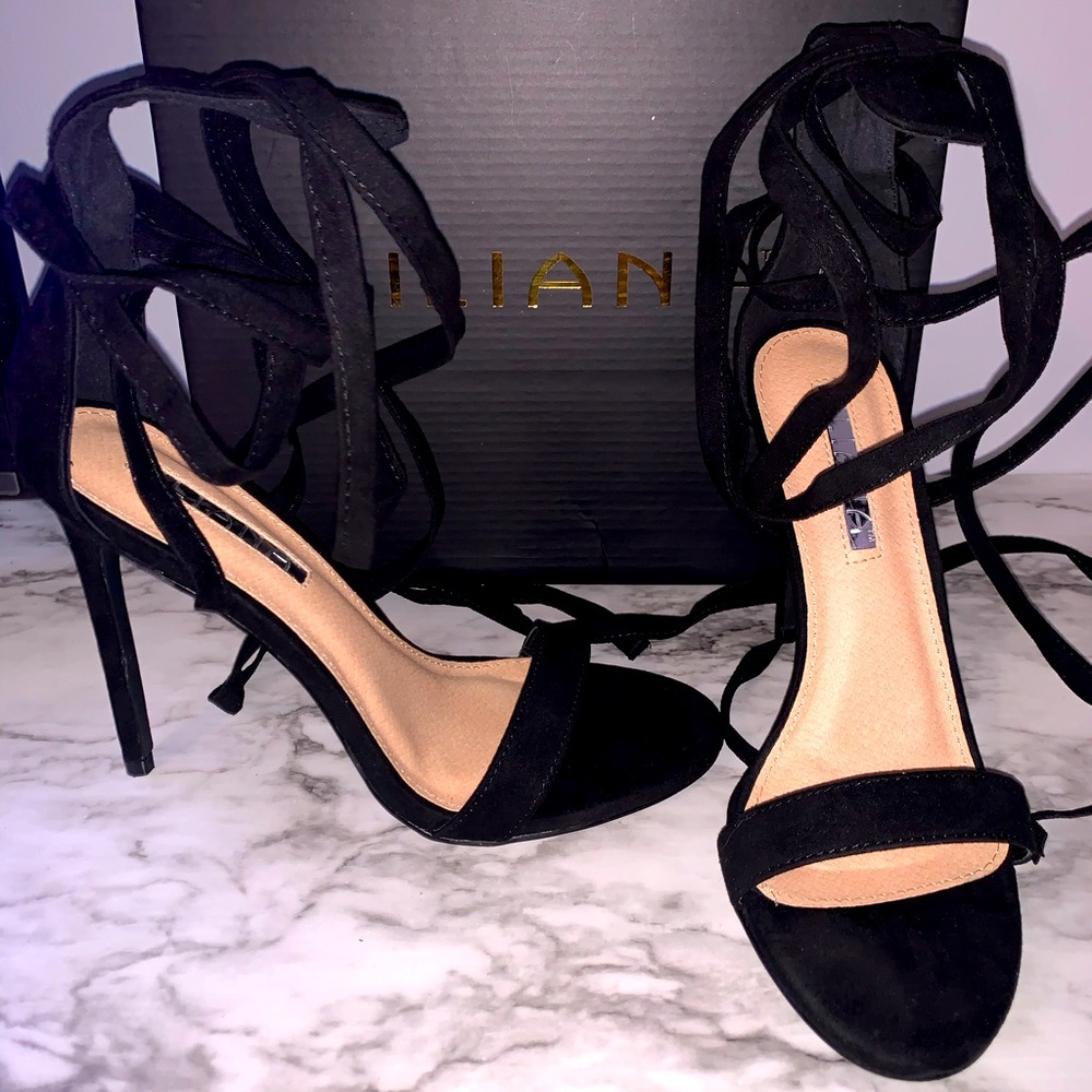 🖤 Black Strappy Heels 🖤